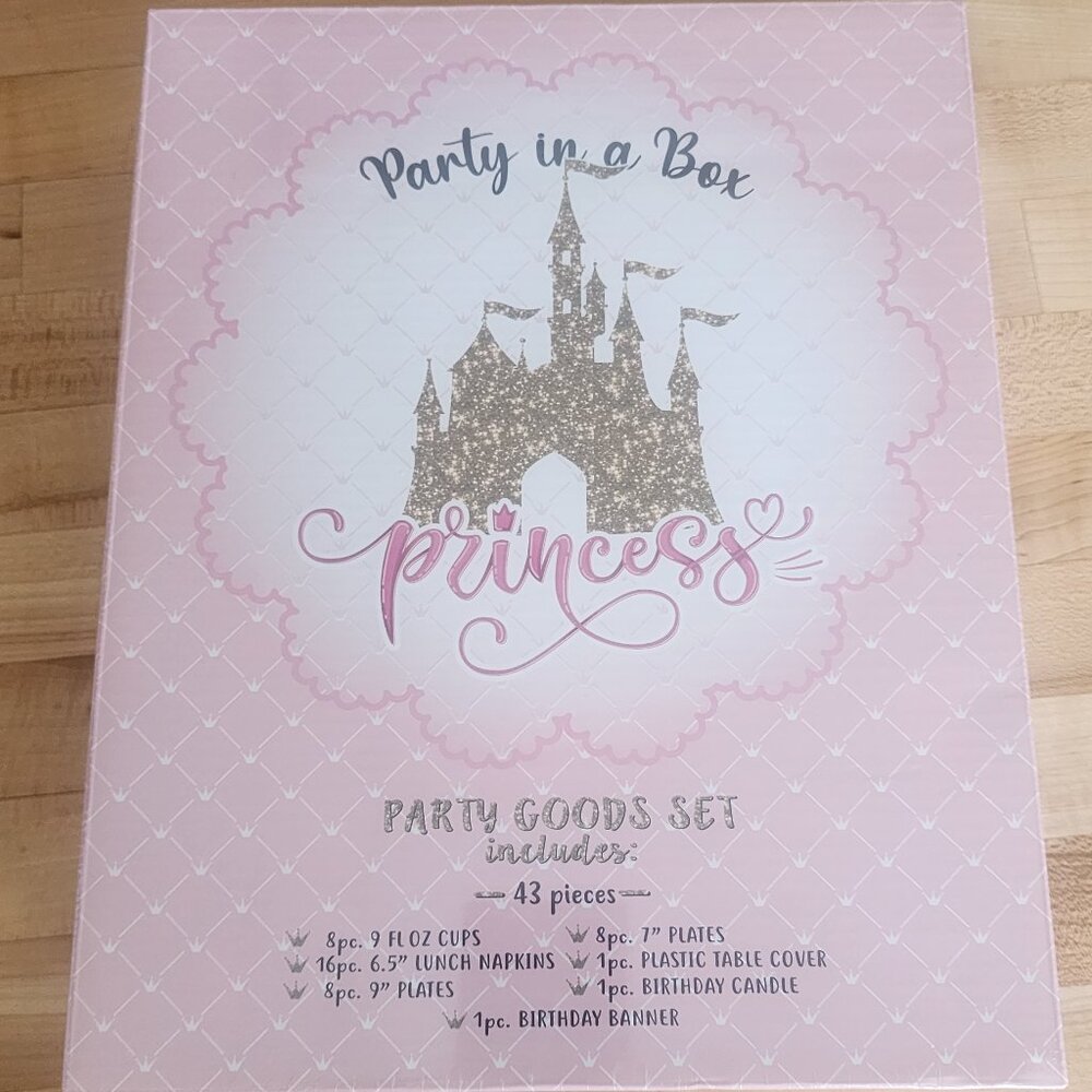 New PARTY IN A BOX Princess theme Birthday party set up